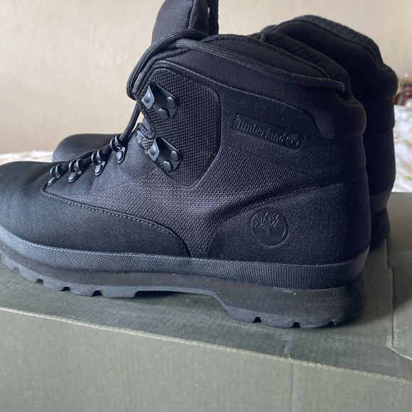 Timberline boots 🥾 - Picture 3 of 6